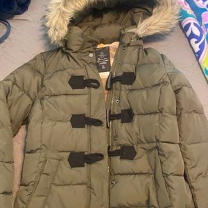 Gap puffy jacket XS army green faux fur trim